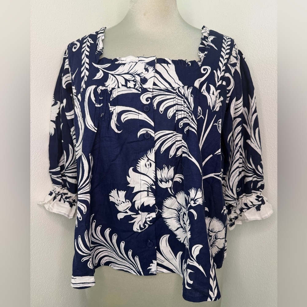 NWT Nicole Miller Navy blue white floral print smock front top blouse XS